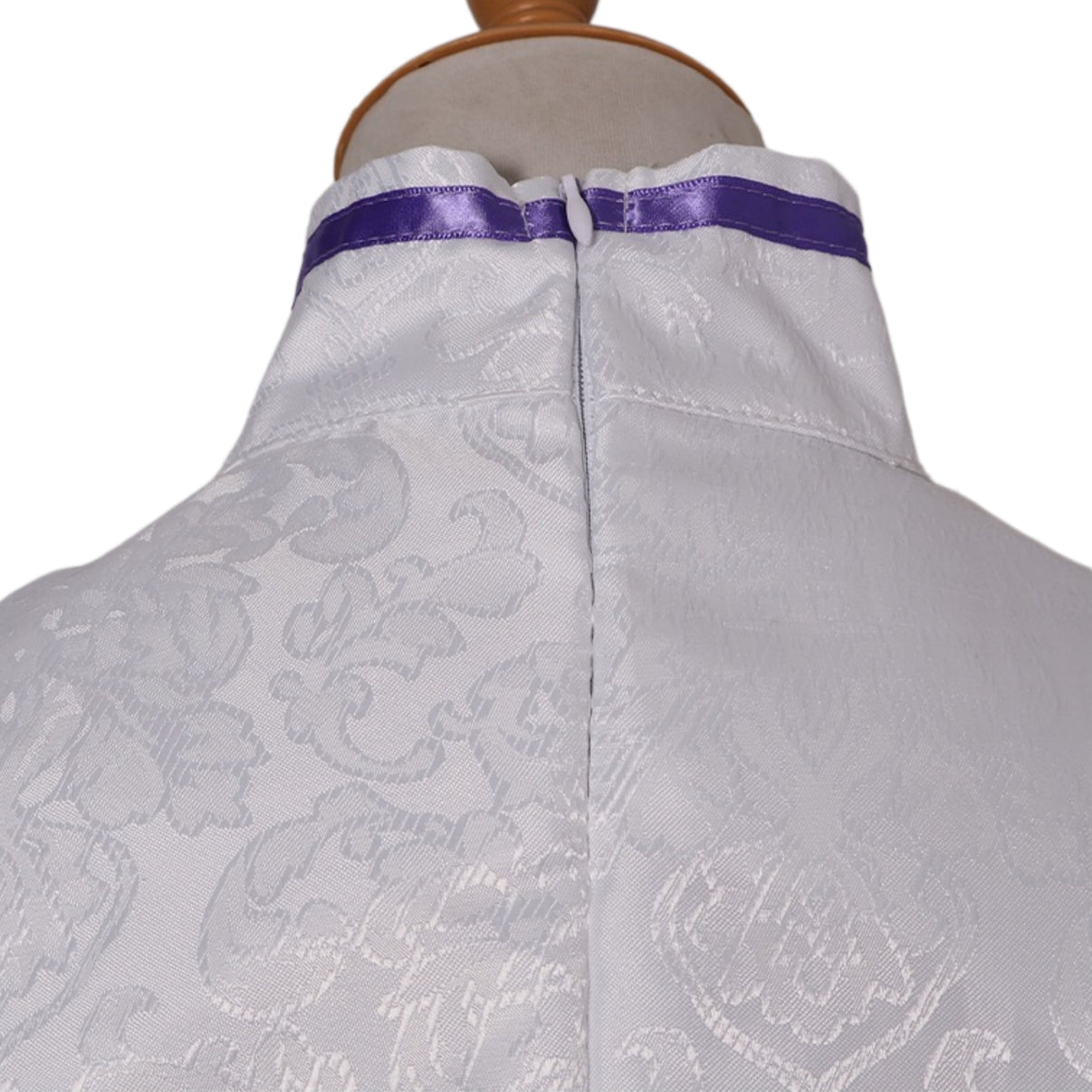 emilia cosplay collar zipper detail