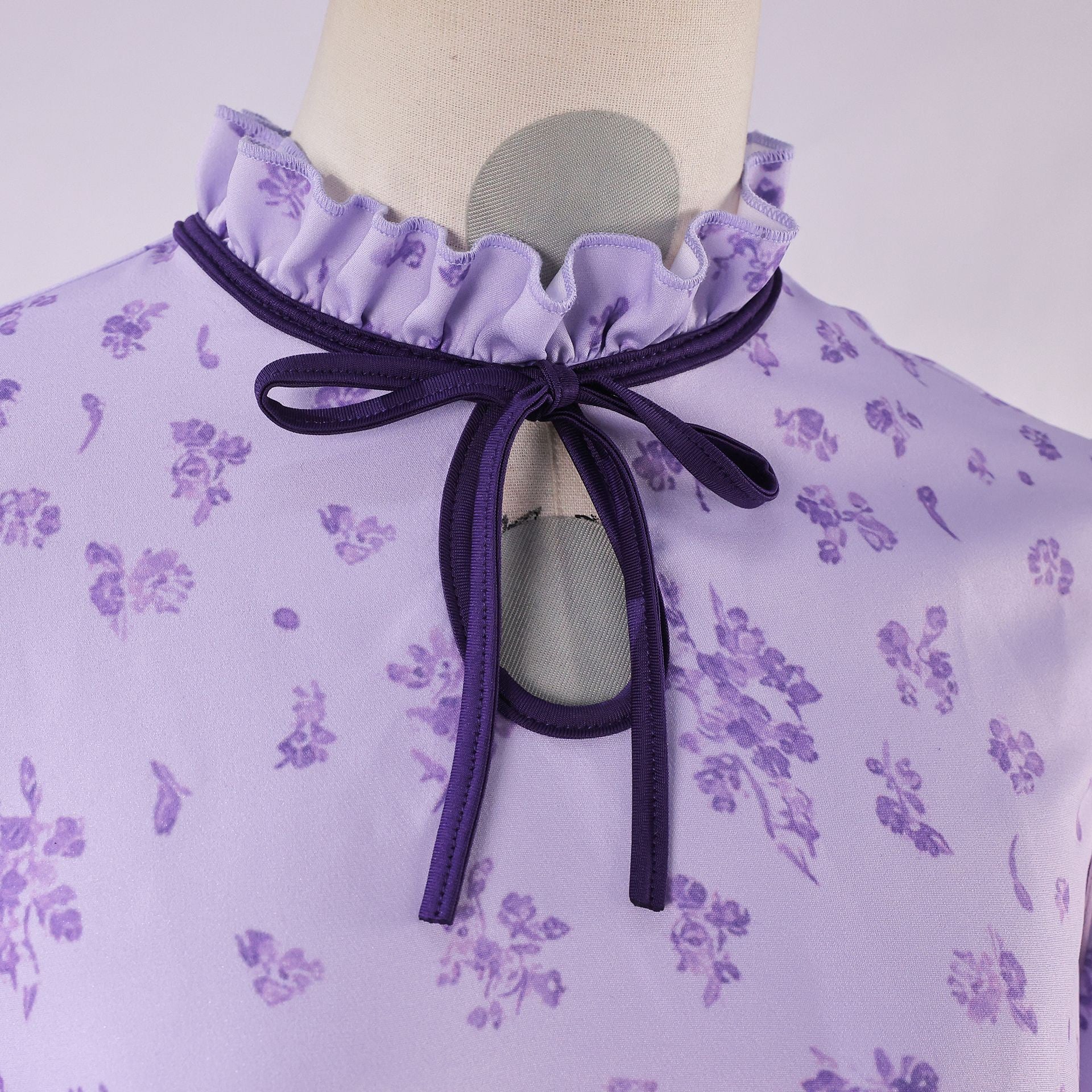 Fern cosplays purple floral dress neckline details
