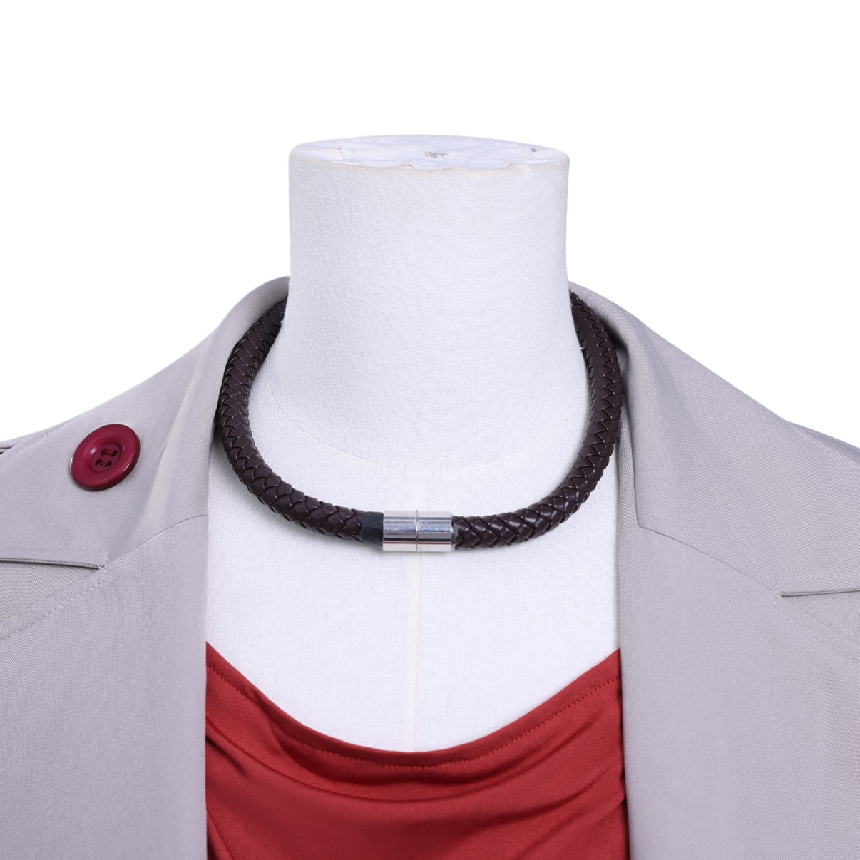 Anime Enjin cosplay costume neckline details