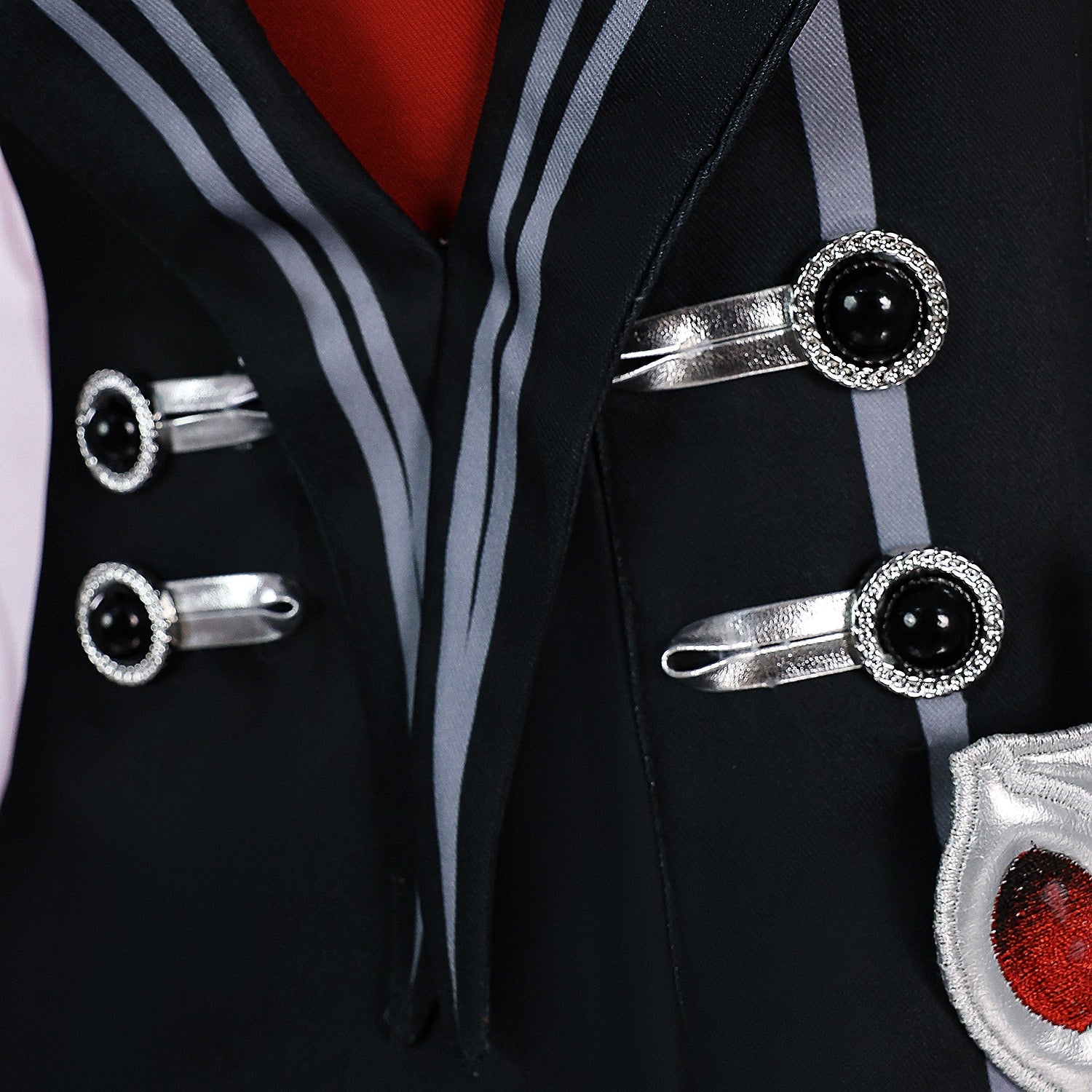 Honkai Star Rail March 7th cosplay costume details of the chest button
