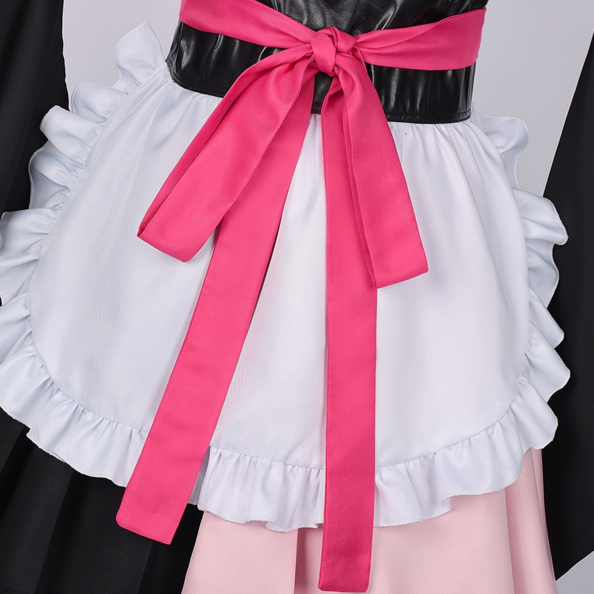 Komazawa Noi cosplay skirt and belt detail 2